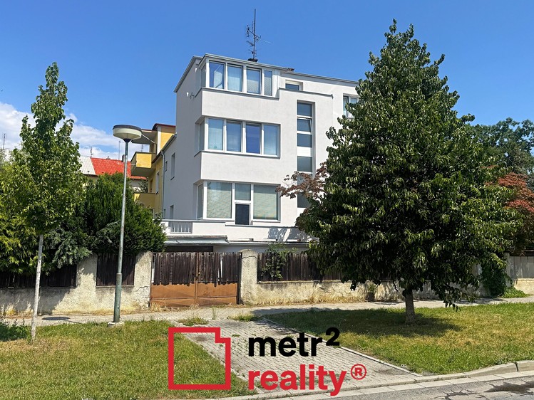 Prodej komerčního prostoru, 387 m² (8 z 18)