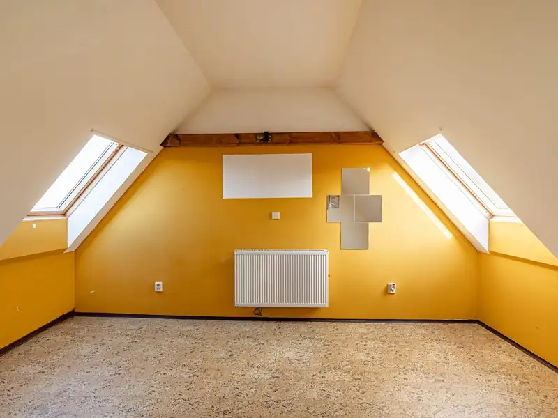 Pronájem bytu 2+1 60 m², Cheb – náhled fotky 3
