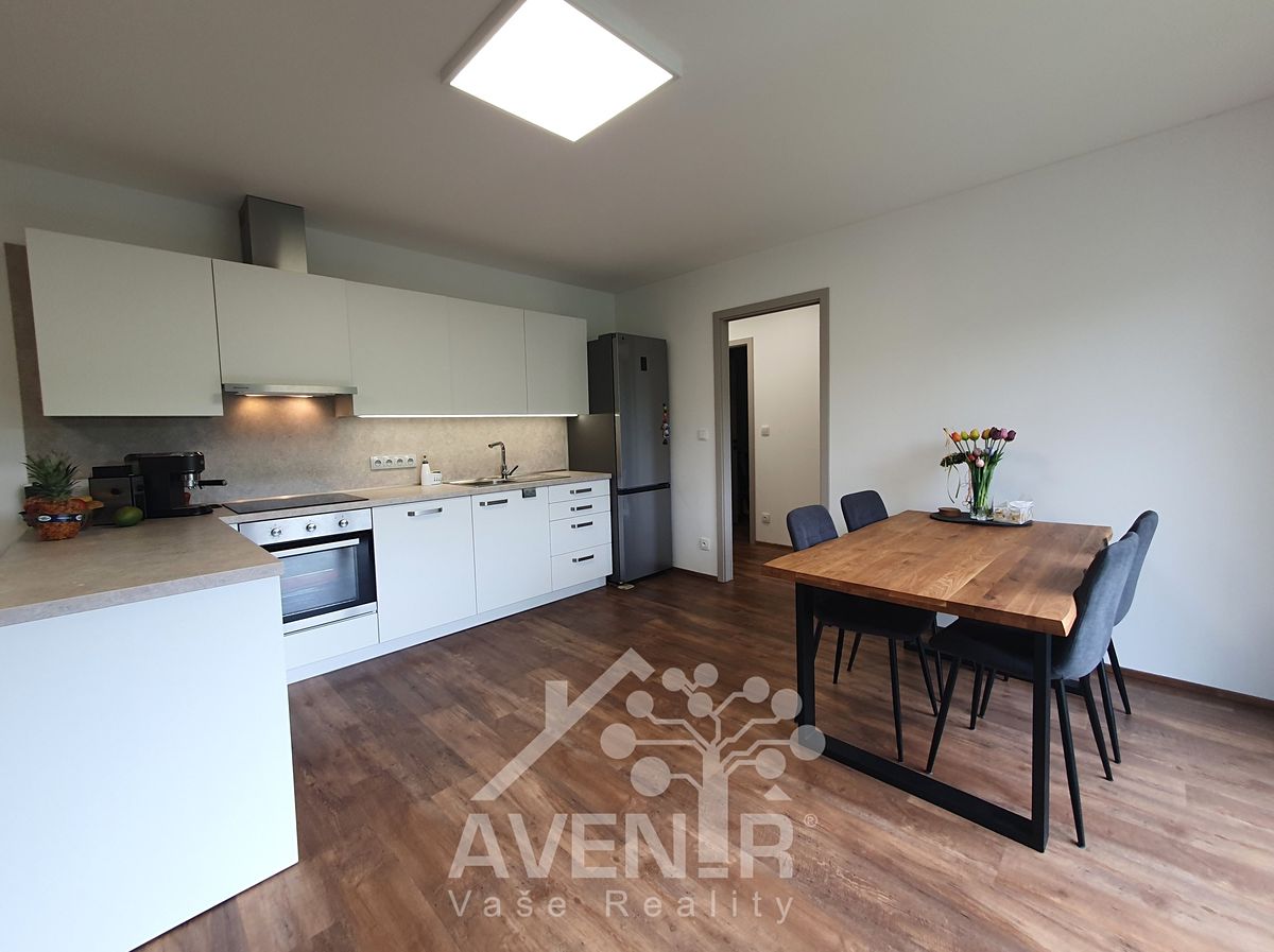 Pronájem bytu 4+kk 90 m²