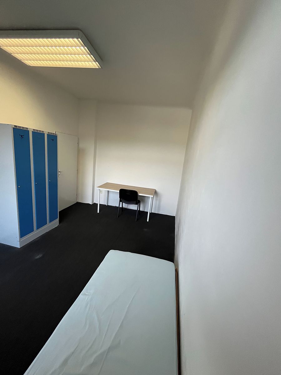 Pronájem bytu pokoje 16 m² – fotografie 3