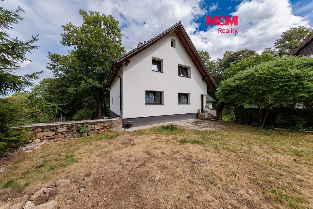 Prodej chalupy 248 m², pozemek 1066 m²