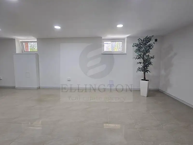 Prodej kanceláře 49 m², Praha – náhled fotky 2