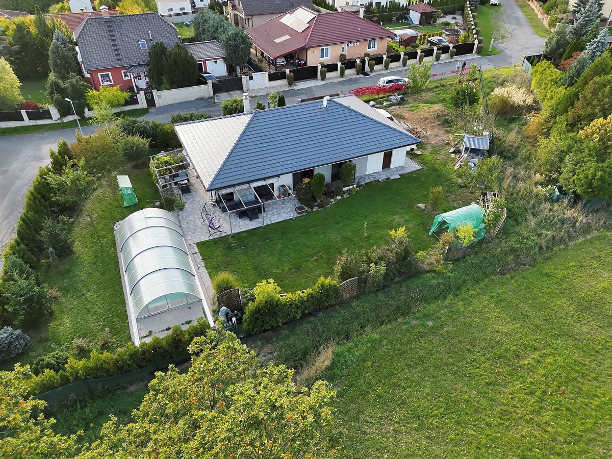 Prodej rodinného domu 112 m², pozemek 1109 m² – fotografie 2