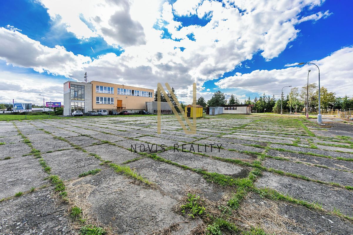 Pronájem komerčního pozemku 1500 m² – fotografie 3