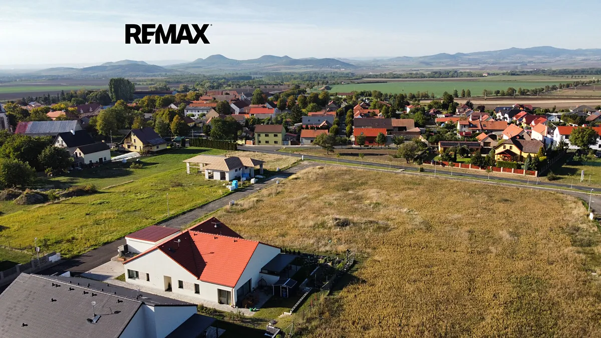 Prodej stavebního pozemku 857 m²