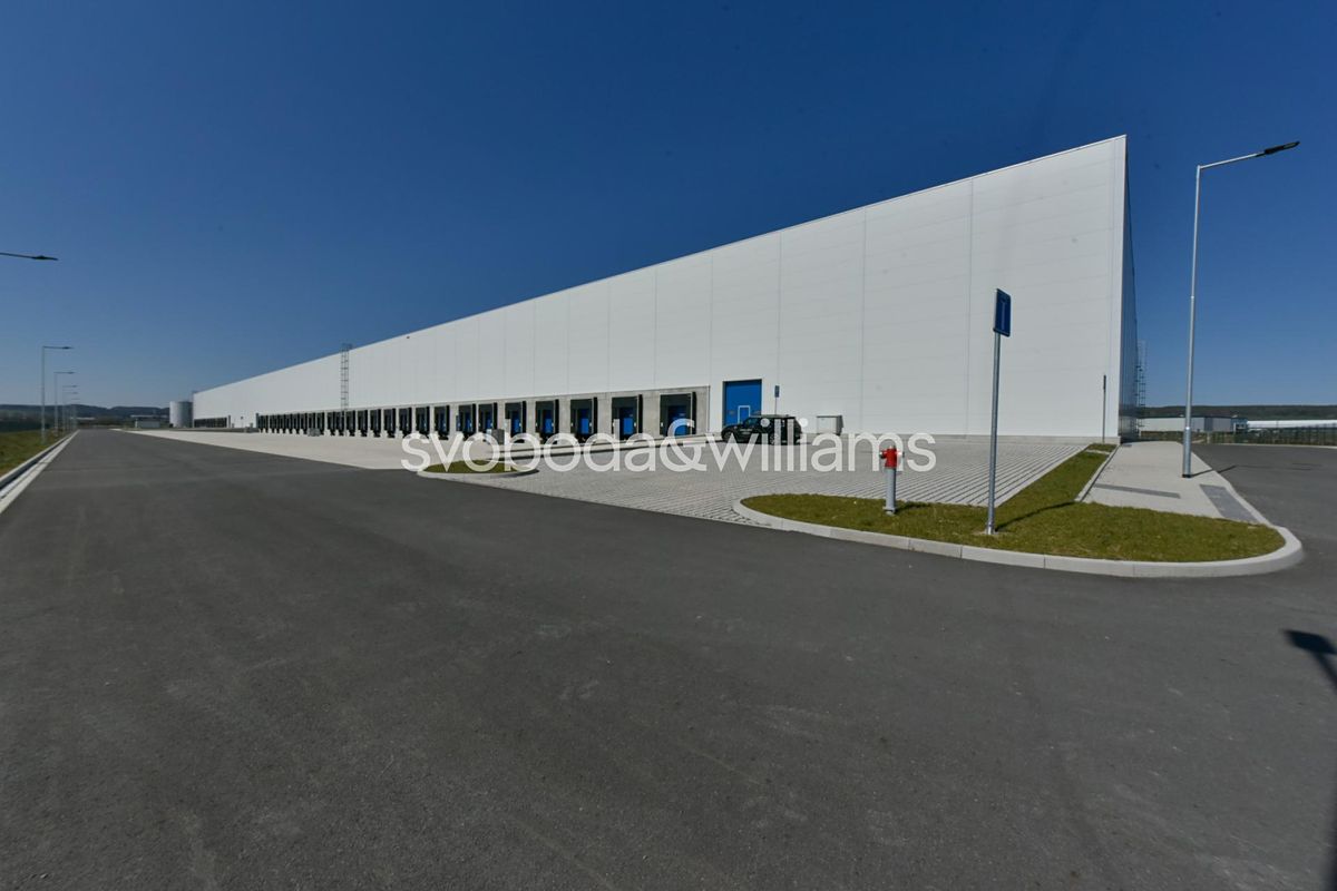 Pronájem skladového prostoru 36425 m²