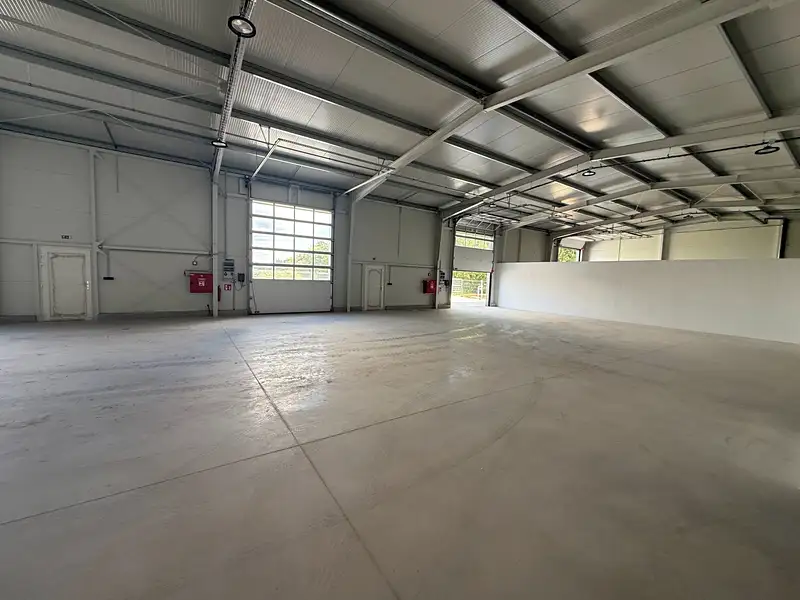 Pronájem skladového prostoru 750 m², Hořovice – náhled fotky 3