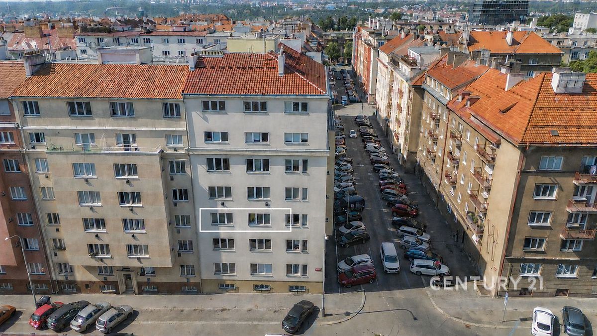 Pronájem bytu 2+kk 57 m² – fotografie 3
