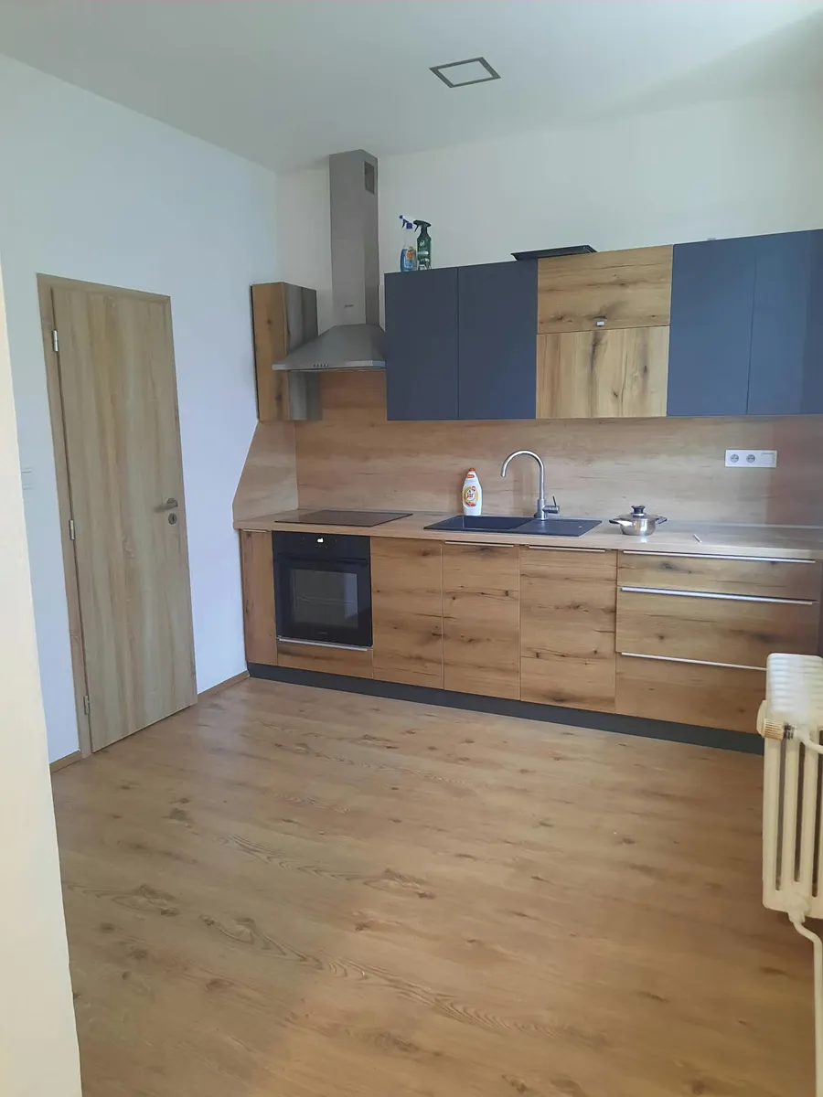 Pronájem bytu 2+kk 85 m²