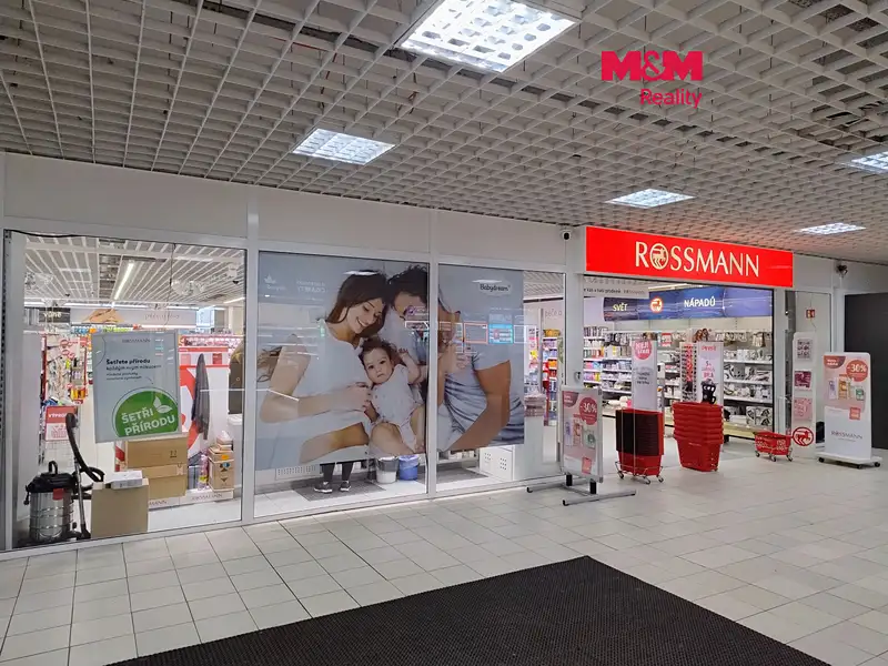 Pronájem obchodního prostoru 304 m², Děčín – náhled fotky 1