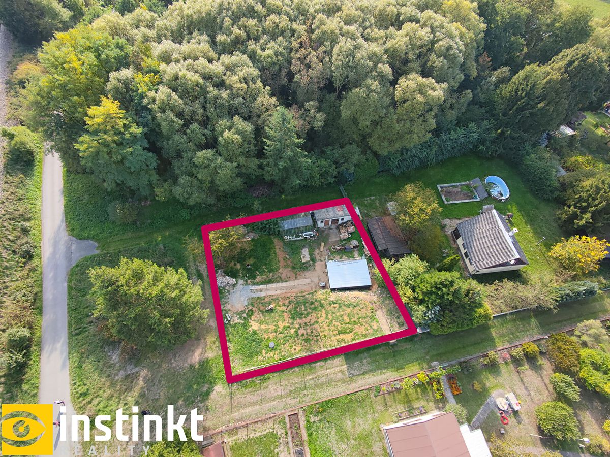 Prodej stavebního pozemku 677 m² – fotografie 3