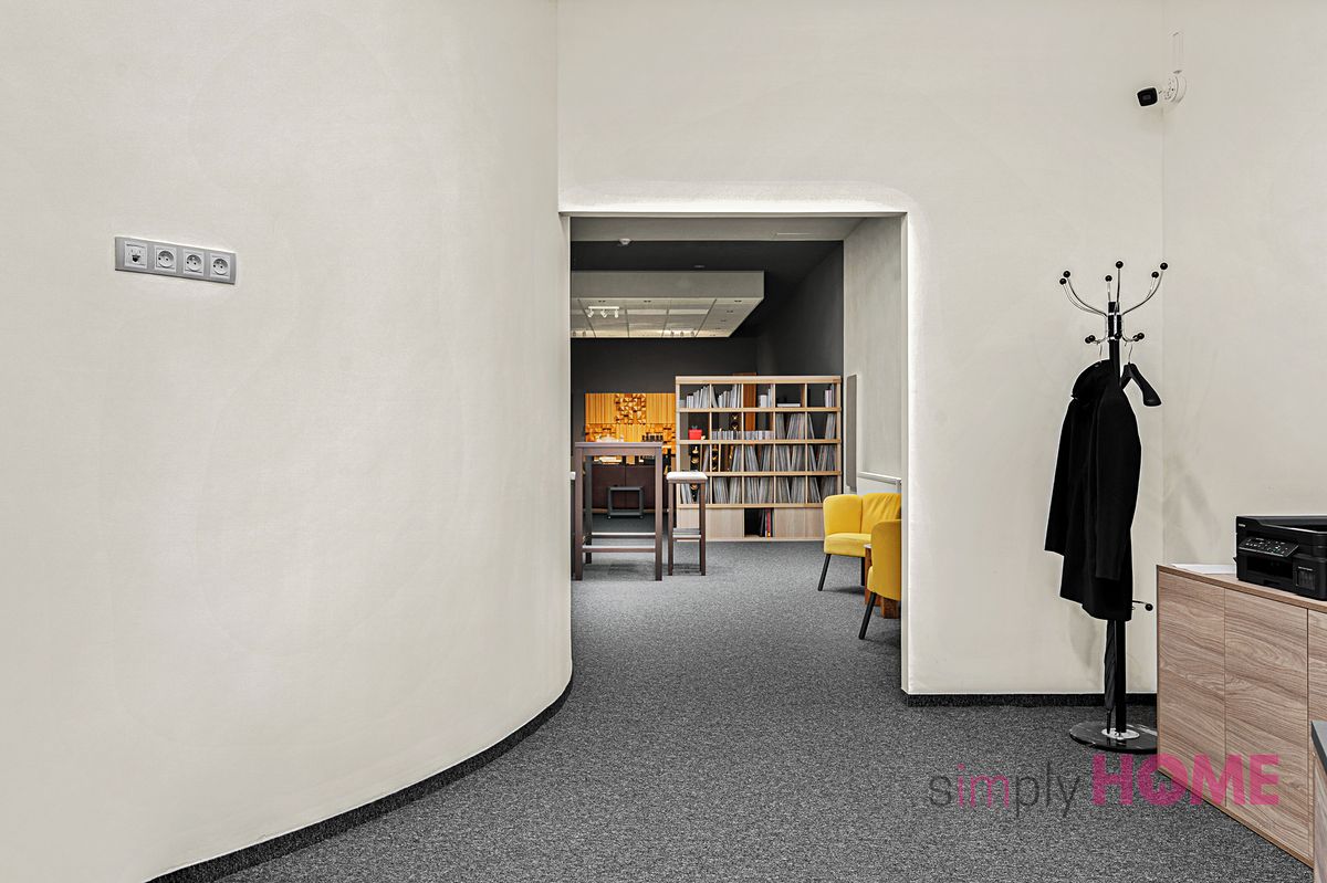 Prodej obchodního prostoru 212 m² – fotografie 3