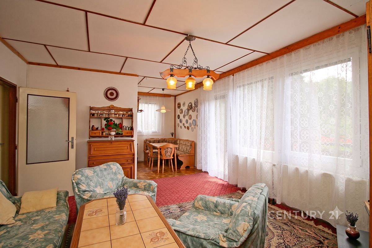 Prodej rodinného domu 90 m², pozemek 768 m² – fotografie 2