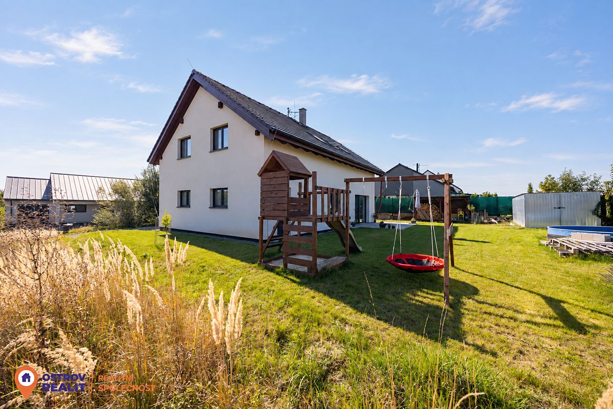 Prodej rodinného domu 188 m², pozemek 619 m²