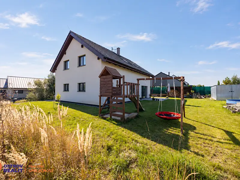 Prodej rodinného domu 188 m², pozemek 619 m², Tršice – náhled fotky 1
