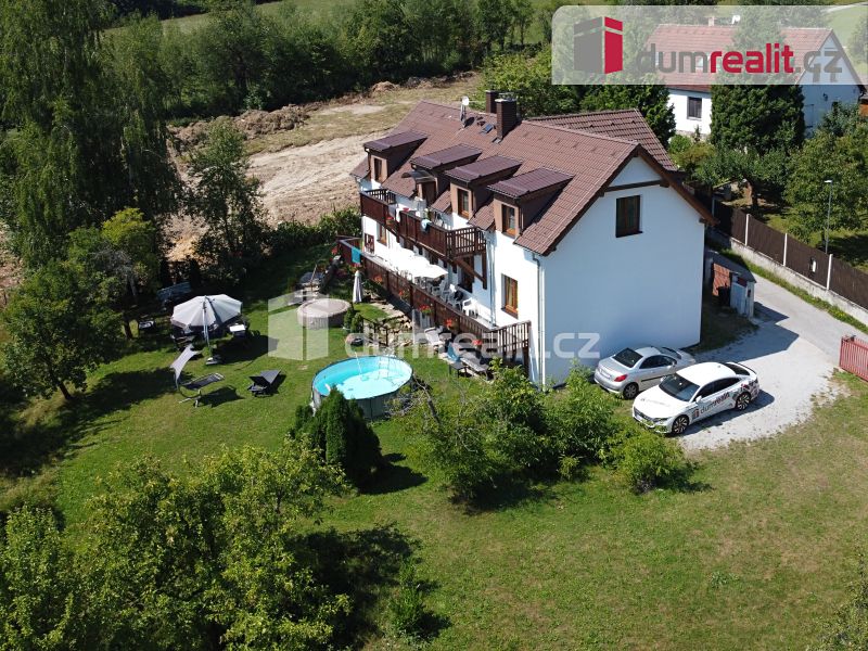 Prodej rodinného domu 334 m², pozemek 2140 m² – fotografie 3