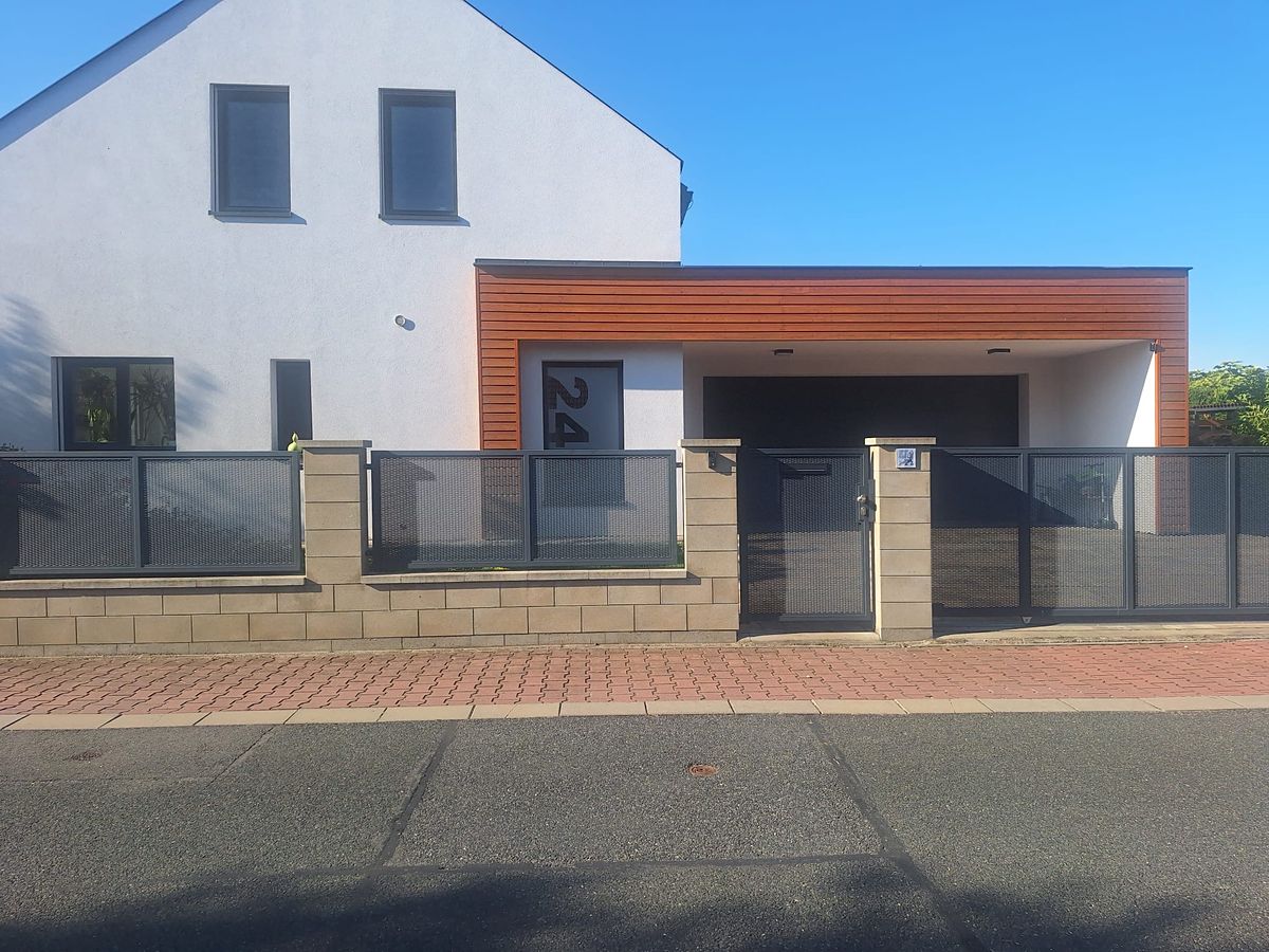 Prodej rodinného domu 173 m², pozemek 627 m² – fotografie 2