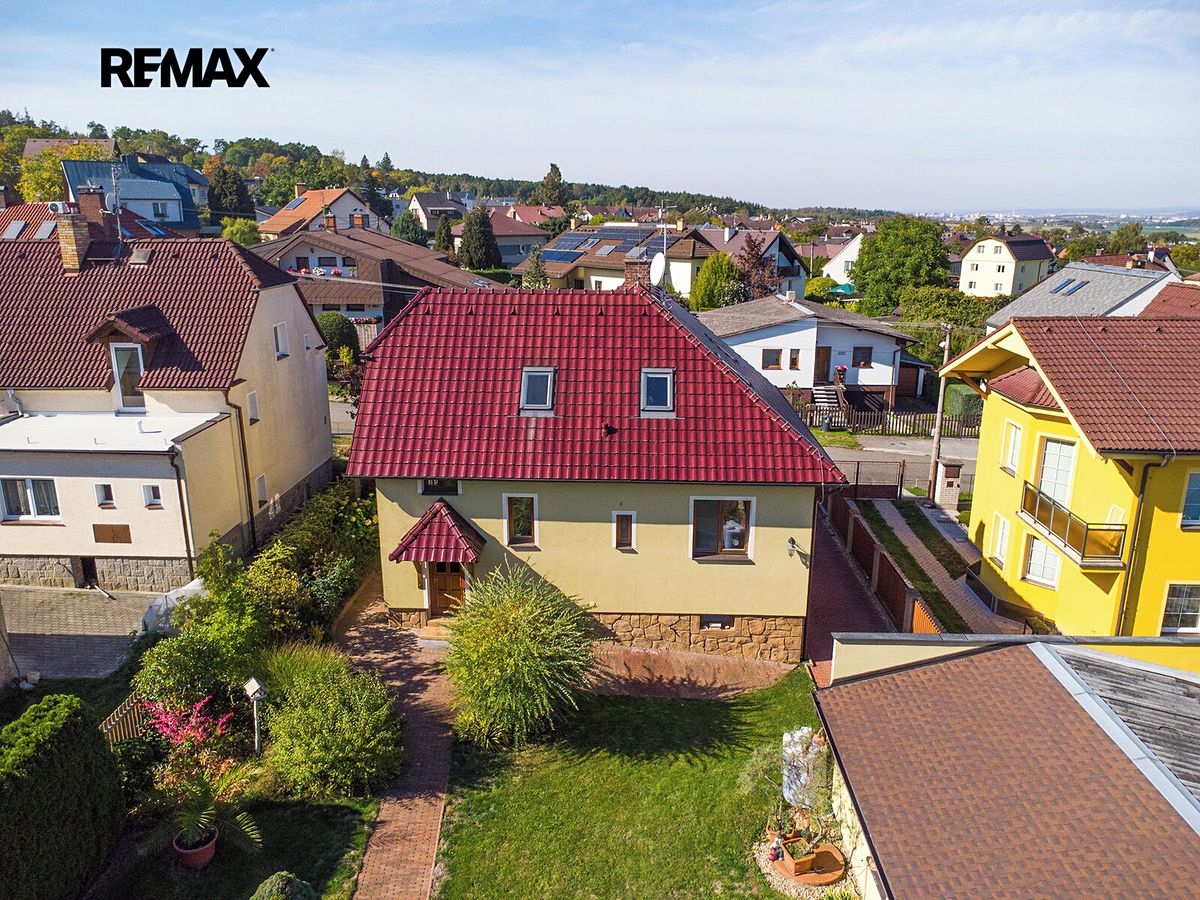 Prodej rodinného domu 207 m², pozemek 794 m² – fotografie 4