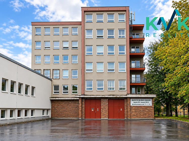 Комерційне приміщення в оренду, 195 м² (1 з 6)