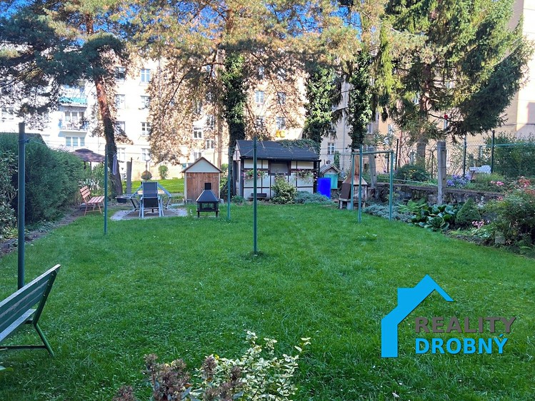 Pronájem bytu 1+kk, 20 m² (11 z 12)