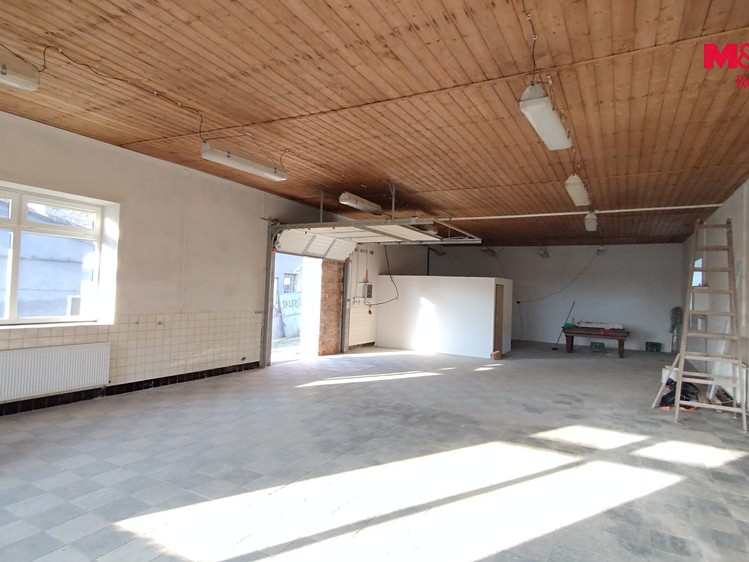Pronájem komerčního prostoru, 160 m² (2 z 10)