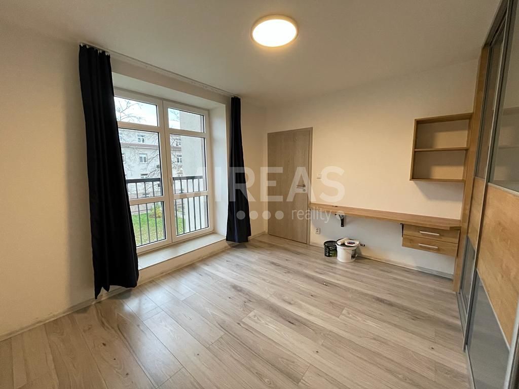 Pronájem bytu 2+kk 41 m² – fotografie 5
