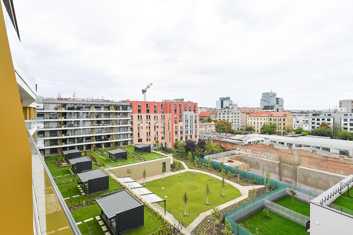 Pronájem bytu 2+kk 64 m² – fotografie 3