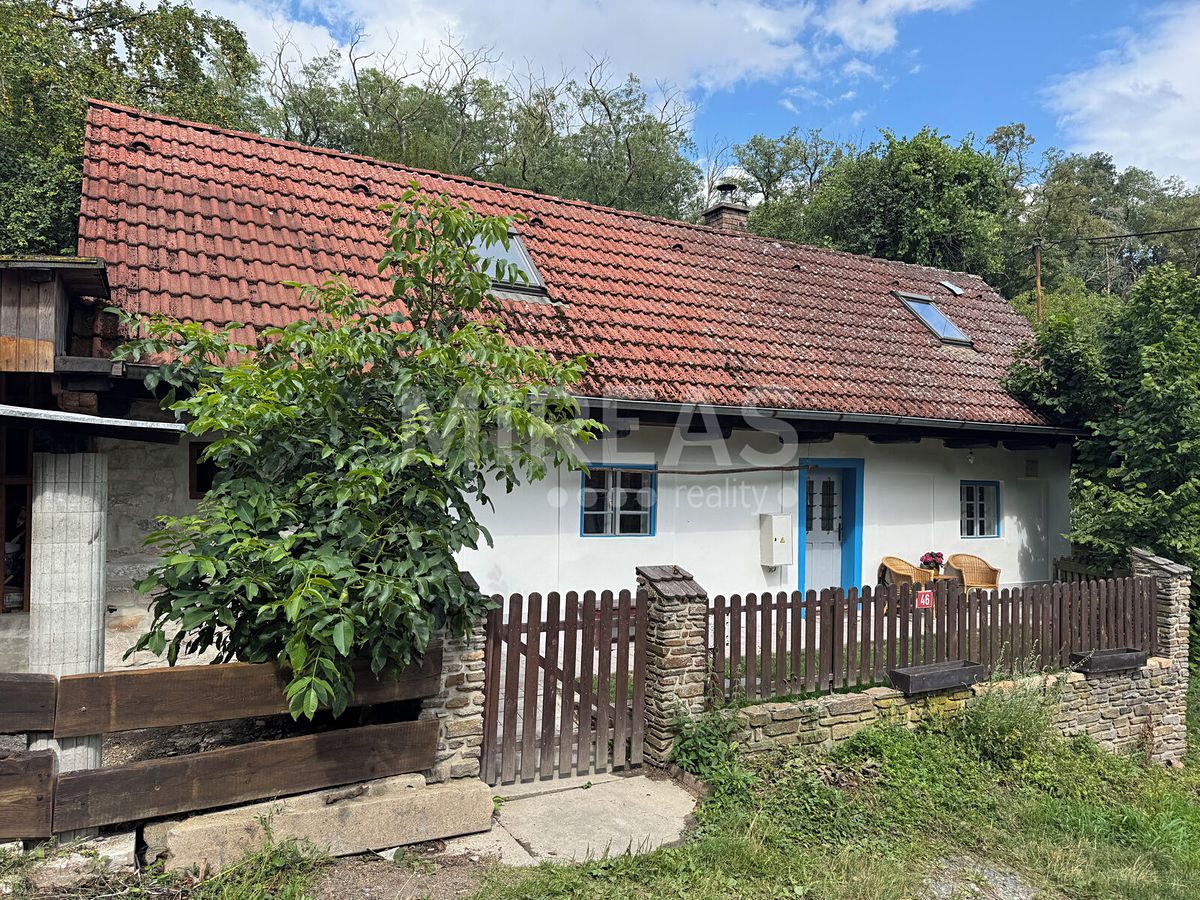 Prodej chalupy 59 m², pozemek 207 m², Loučeň – fotka 1 z 3
