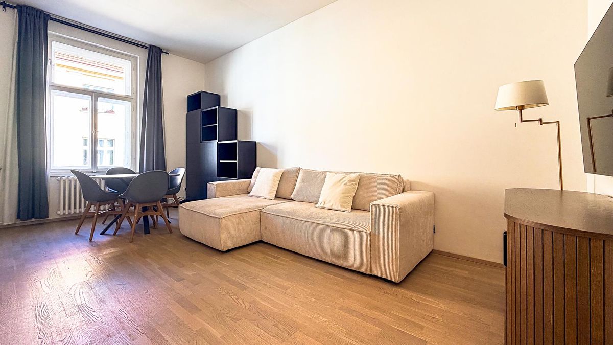 Pronájem bytu 2+kk 39 m² – fotografie 2