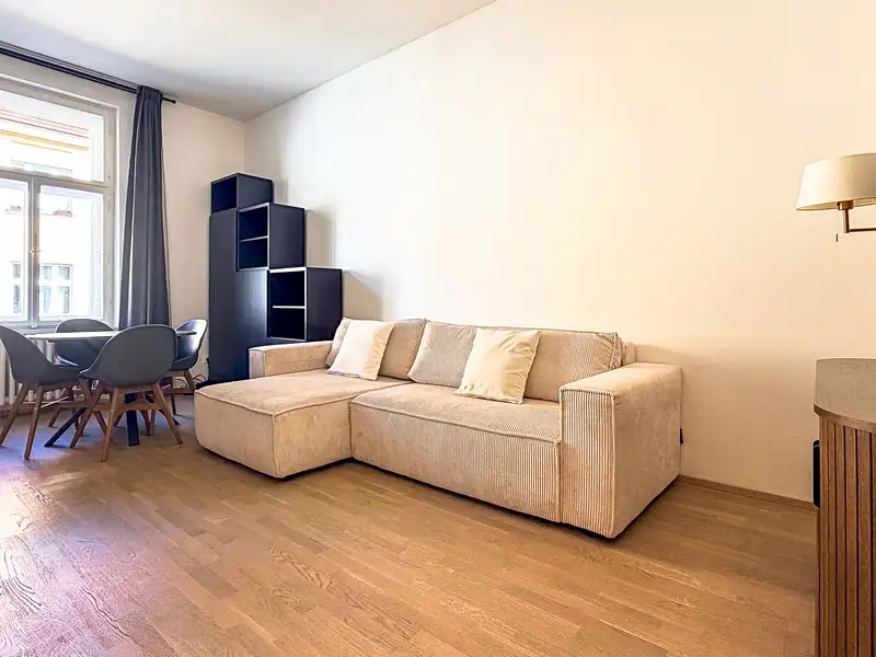 Pronájem bytu 2+kk 39 m², Praha – náhled fotky 2