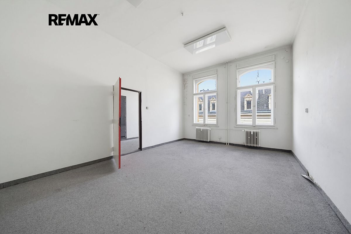 Prodej kanceláře 61 m² – fotografie 3