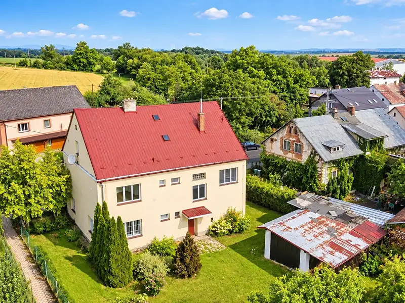 Prodej rodinného domu 320 m², pozemek 912 m², Bernartice – náhled fotky 3