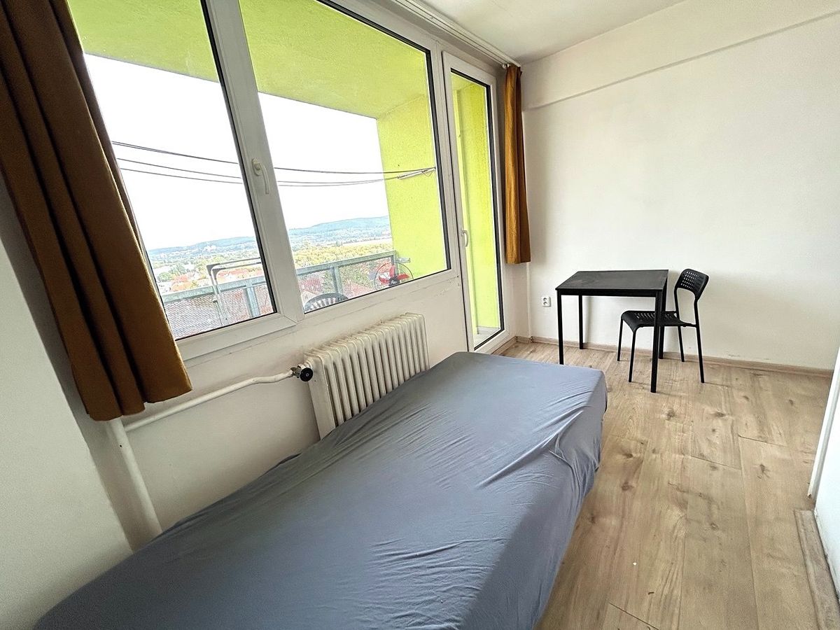 Pronájem bytu 1+kk 18 m² – fotografie 4