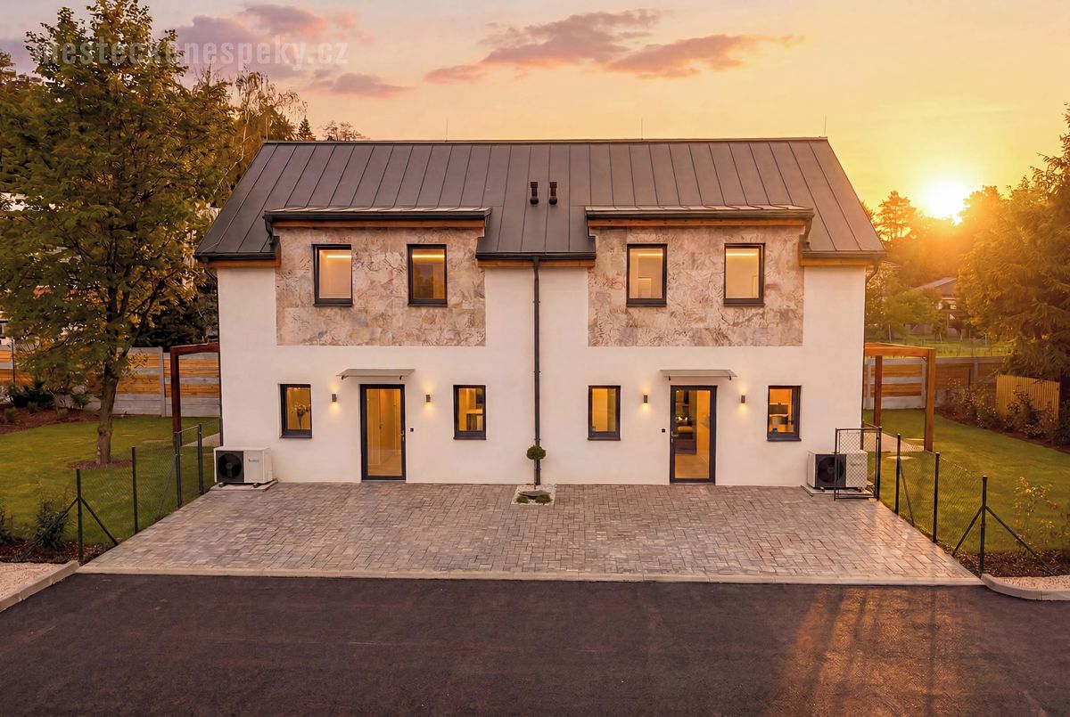 Prodej vícegeneračního domu 236 m², pozemek 551 m² – fotografie 4