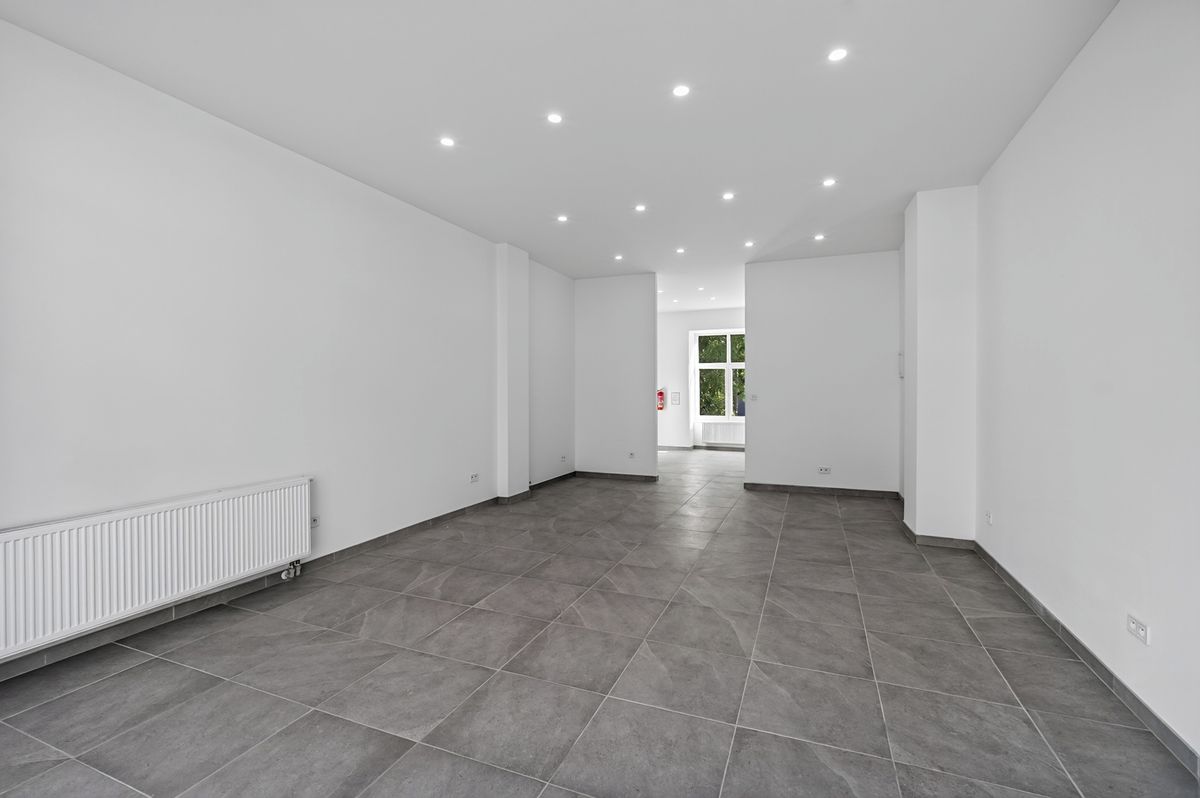 Pronájem obchodního prostoru 65 m² – fotografie 3