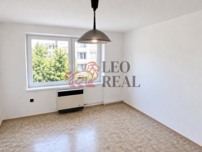 Wohnung 1+1 zum Kauf, 30 m² (2 von 8)
