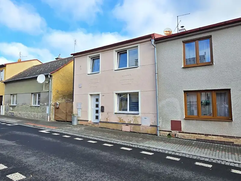 Prodej rodinného domu 120 m², pozemek 159 m², Tachov – náhled fotky 1