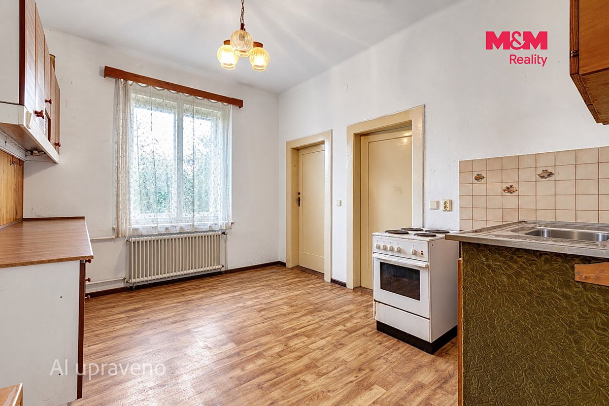 Prodej rodinného domu 200 m², pozemek 673 m² – fotografie 5