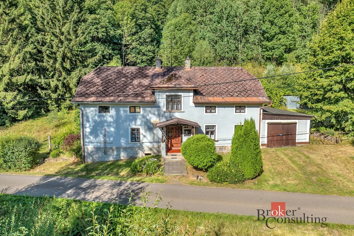 Prodej rodinného domu 145 m², pozemek 2552 m², Šonov – fotka 1 z 3