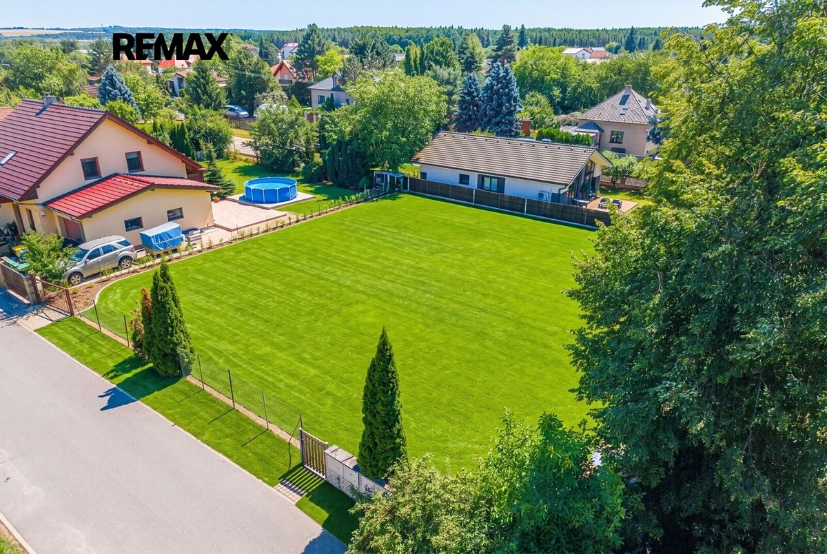 Prodej stavebního pozemku 1009 m²