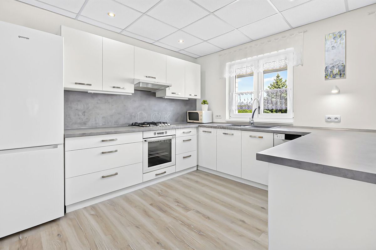 Prodej rodinného domu 370 m², pozemek 401 m² – fotografie 3