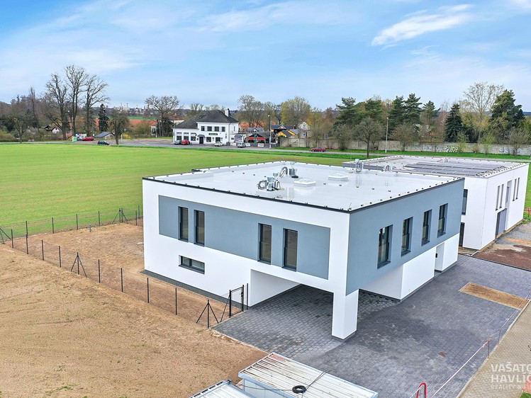 Pronájem bytu 2+kk, 63 m² (8 z 13)