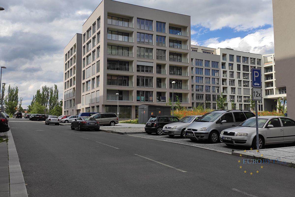 Pronájem garáže 15 m²
