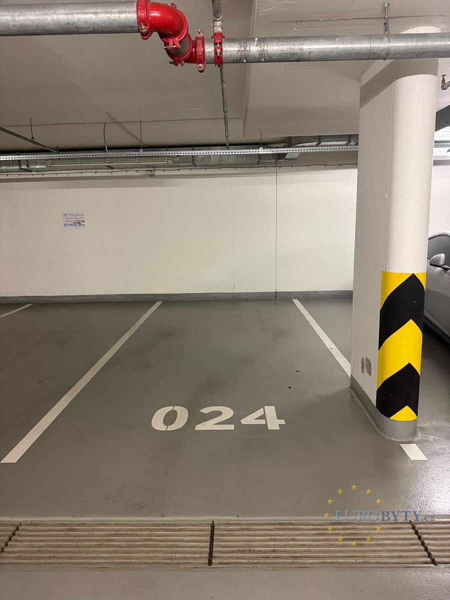 Pronájem garáže 17 m² – fotografie 2