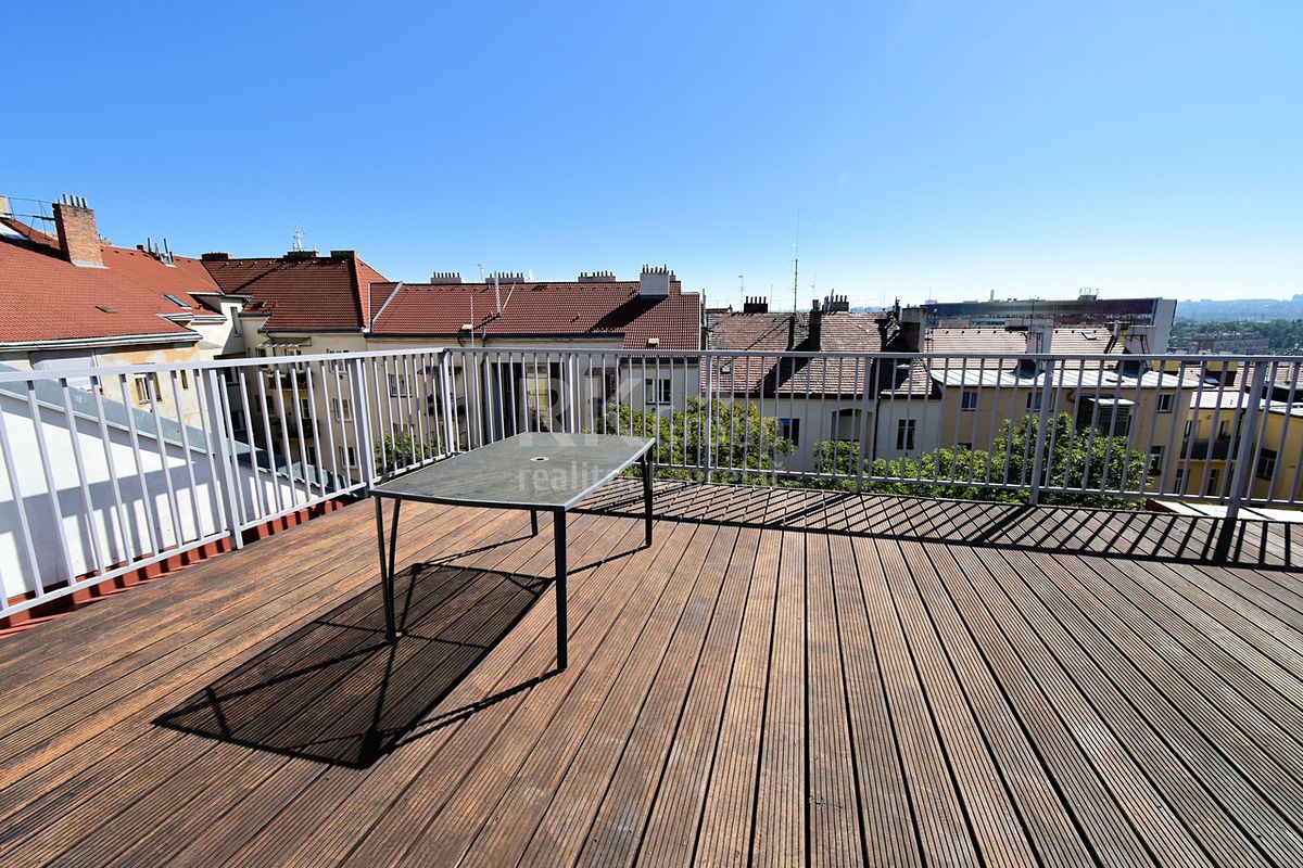 Pronájem bytu 4+kk 111 m²