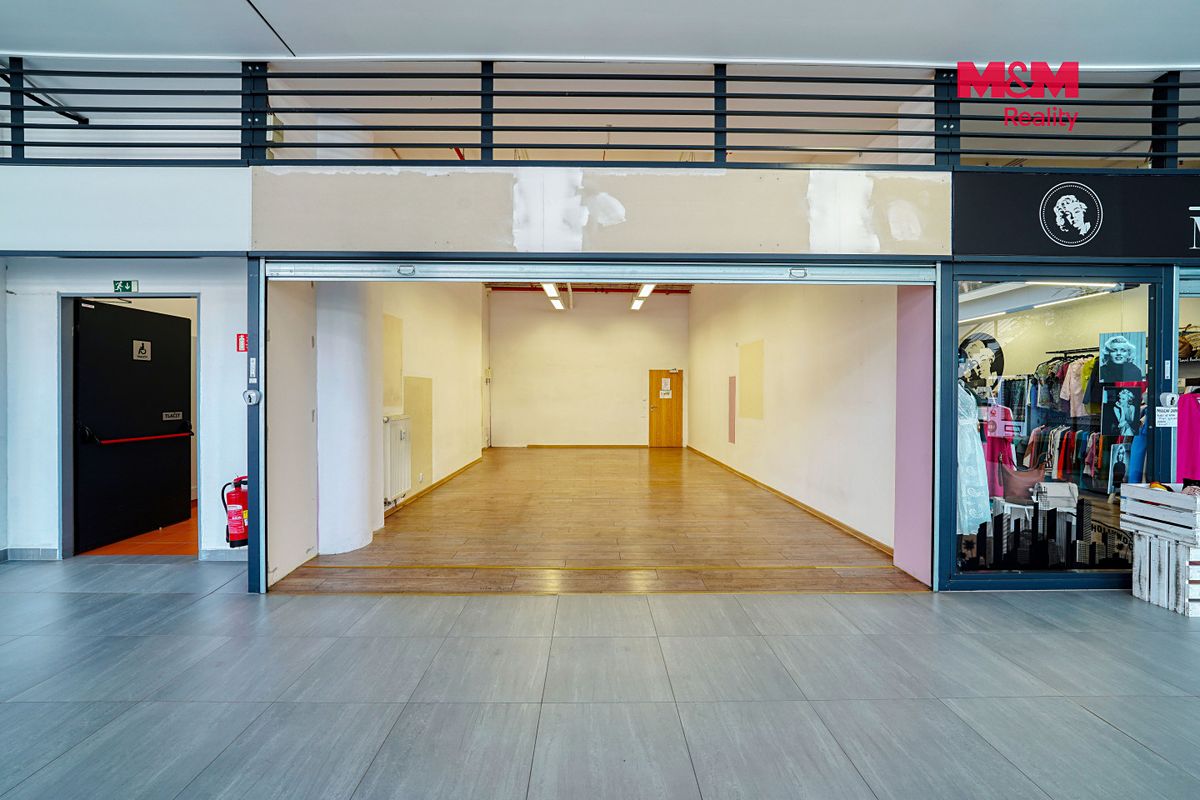 Pronájem obchodního prostoru 42 m² – fotografie 3