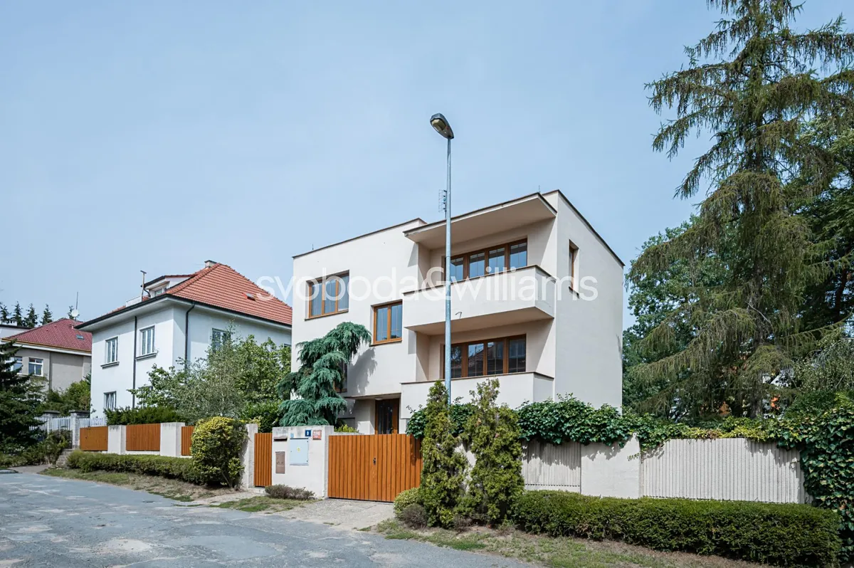 Prodej činžovního domu 342 m²