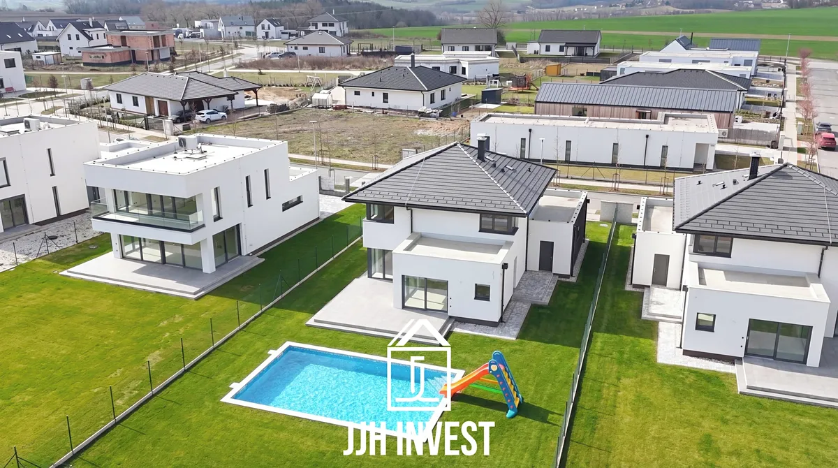 Prodej rodinného domu 212 m², pozemek 821 m²