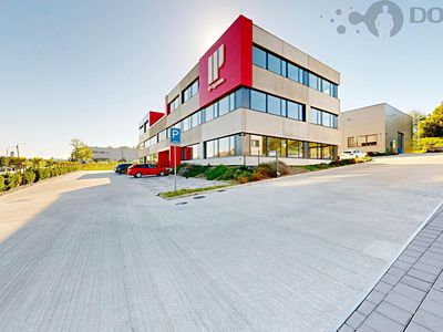 Pronájem kanceláře 730 m²