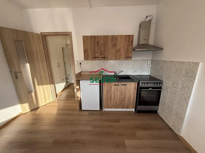 Prodej bytu 1+kk 21 m², Teplice – náhled fotky 2